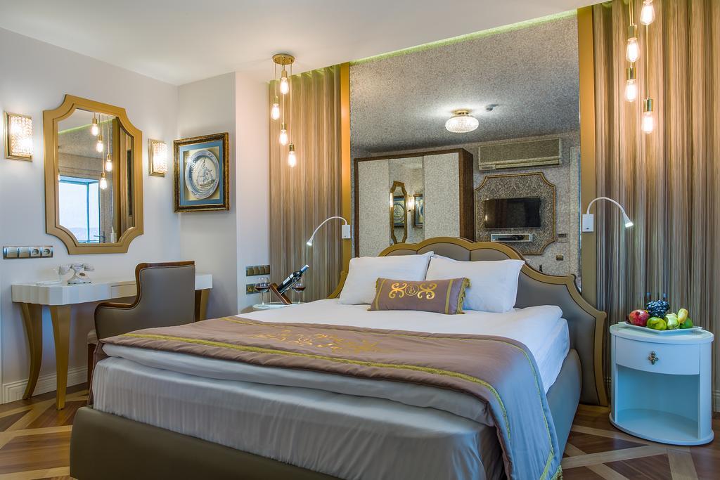 Izmir Palas Hotel Quarto foto