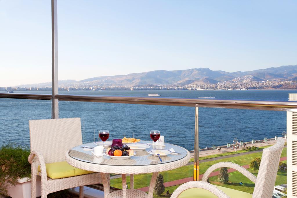 Izmir Palas Hotel Exterior foto